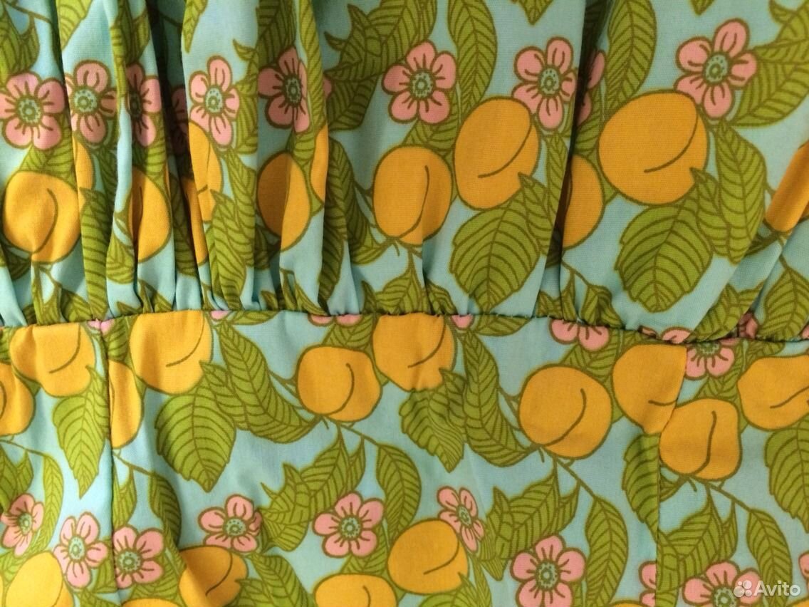 Яркое летнее платье