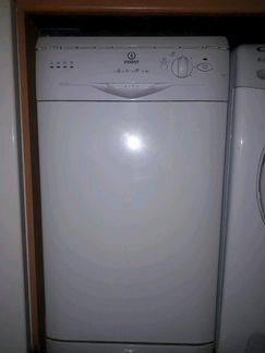 Посудомоечная машин indesit IDL 40