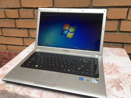 Ноутбук SAMSUNG NP-R518