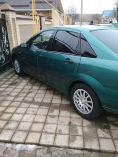 Ford Focus 2.0 МТ, 1999, седан