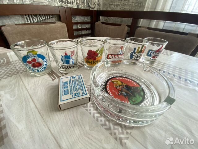 Нов набор стопок с пепельницей