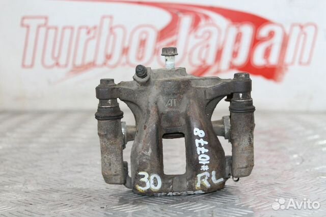 Суппорт задний левый Toyota Supra 80 Soarer 30