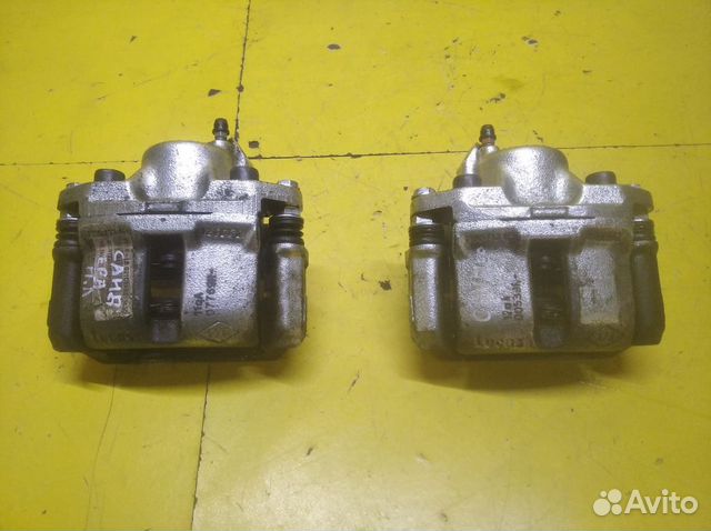 Суппорт передний Renault Sandero