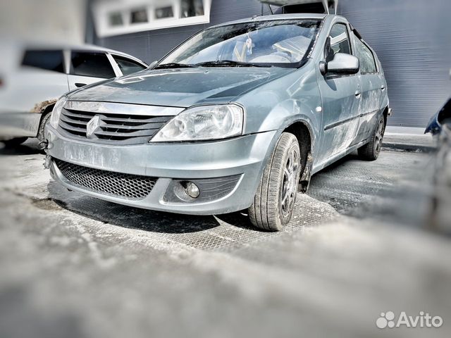 Renault Logan 1 (автомобиль в разборе)