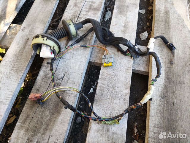 Проводка передней левой двери Ситроен С3