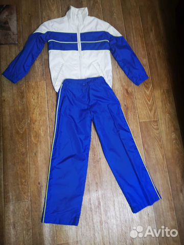 Продам спортивный костюм
