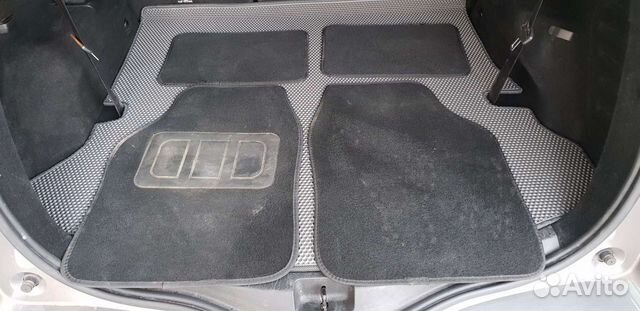 Автомобильные коврики универсальные
