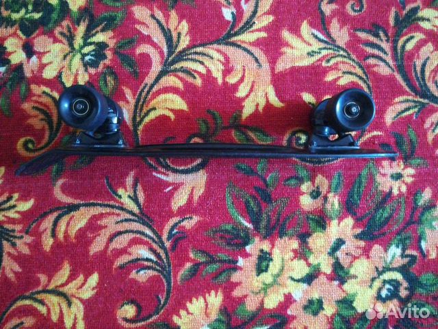 Чёрный скейт