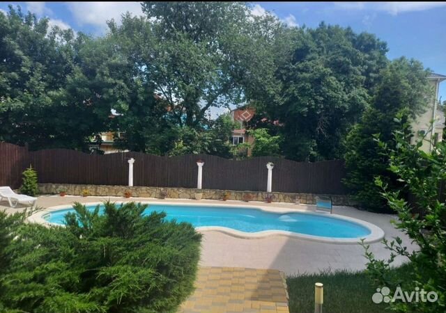 

3-к. коттедж, 180 м²