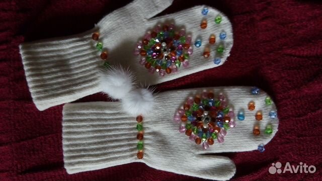 Белые Варежки со стразами Белые Варежки со стразами