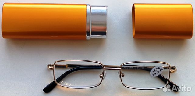 Готовые Очки +4,0 PD 62-64 с Золотистым Футляром Готовые Очки +4,0 PD 62-64 с Золотистым Футляром