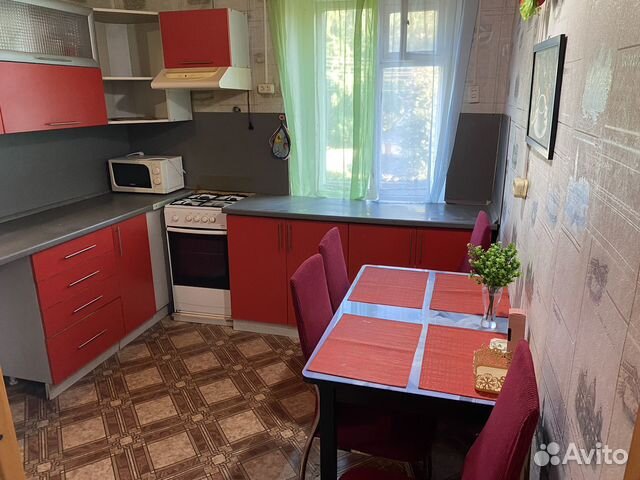 

3-к. квартира, 64 м², 2/2 эт.