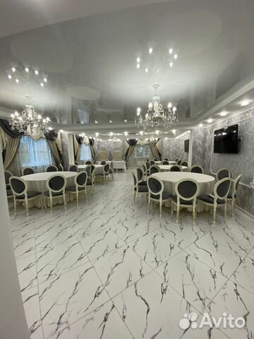 

10-к. и более коттедж, 950 м²