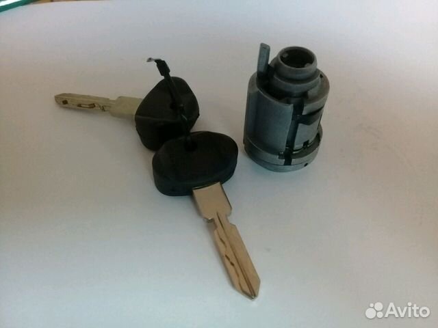 Личинка замка зажигания Мерседес w124 Личинка замка зажигания Мерседес w124