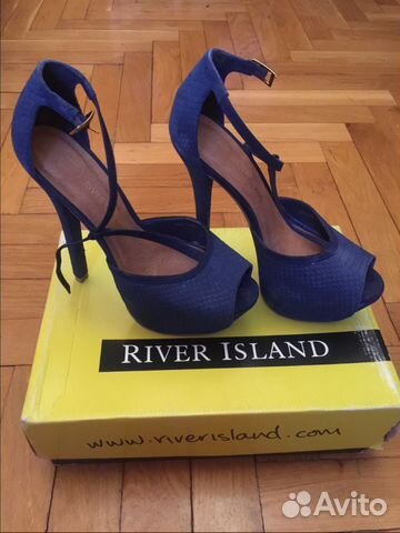 Босоножки 37р на платформе River Island