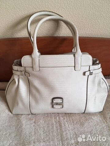 Кожаная сумка новая Guess Кожаная сумка новая Guess