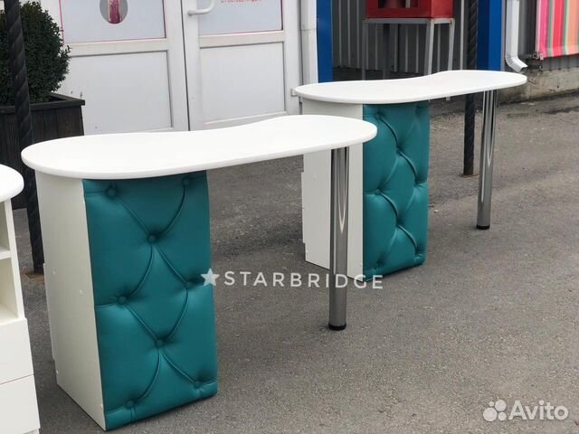 Складной маникюрный стол с каретной стяжкой