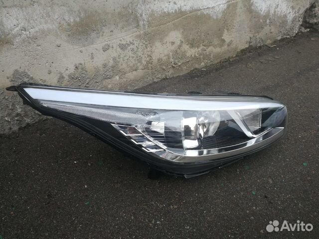 Фара правая KIA Ceed JD без дхо 92102-A2000 Фара правая KIA Ceed JD без дхо 92102-A2000