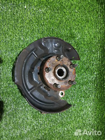 Кулак+ступица Toyota Caldina 4wd 97-02гг Кулак+ступица Toyota Caldina 4wd 97-02гг