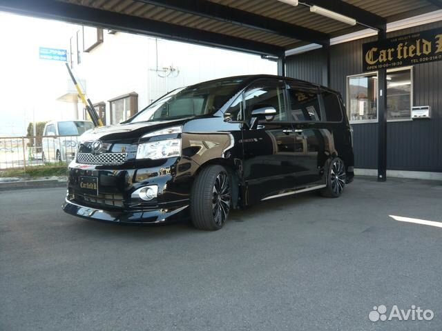 Toyota Voxy 2.0 CVT, 2012, 45 000 км