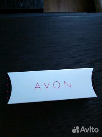 Часы кварцевые Avon новые Часы кварцевые Avon новые