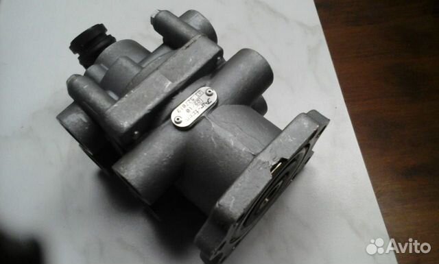 Главный тормозной кран DAF 95 Главный тормозной кран DAF 95
