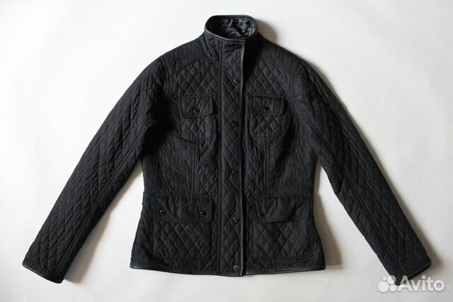 Женская чёрная стёганная куртка Barbour Land Rover