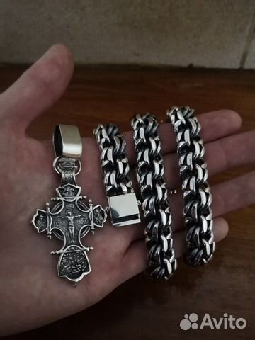 Серебряная цепь и крест Серебряная цепь и крест