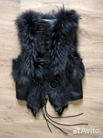 Жилет меховой чернобурка, натуральная кожа Жилет меховой чернобурка, натуральная кожа