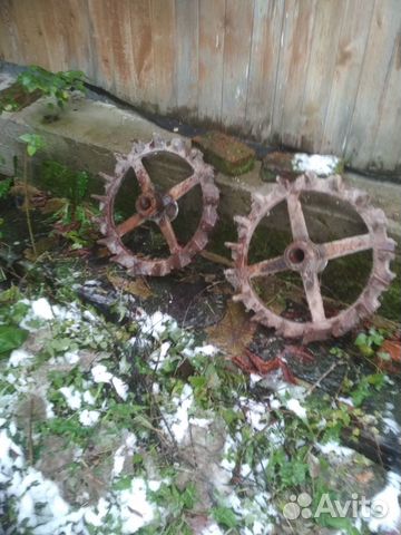 Трактор революции-колеса от него