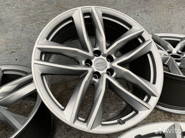 Оригинальные диски на Audi Q7 4M R21 Оригинальные диски на Audi Q7 4M R21