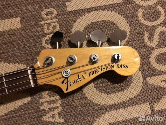Бас гитара Fender Precision Bass
