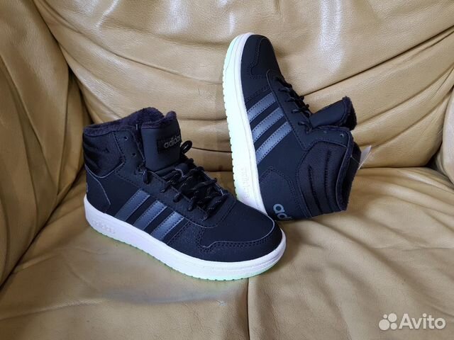 Кроссовки Adidas новые утеплённые 33 р Кроссовки Adidas новые утеплённые 33 р