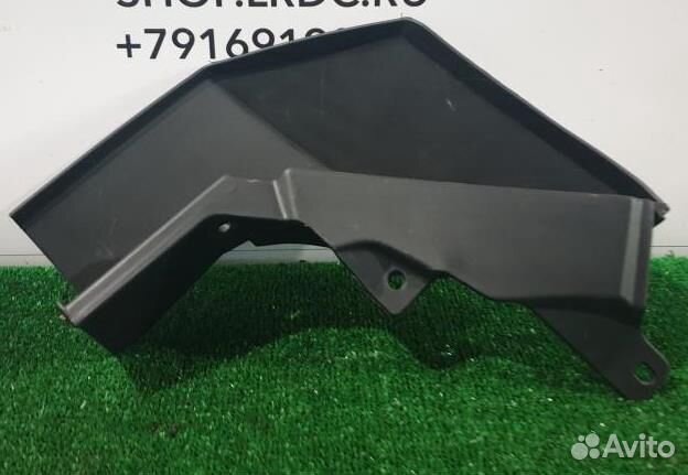 Брызговик задний правый D3 D4 Discovery 3 (2004-2