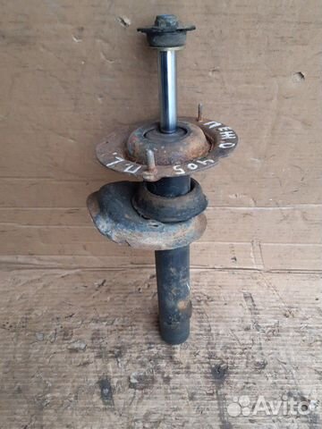 Амортизатор передний Пежо 405