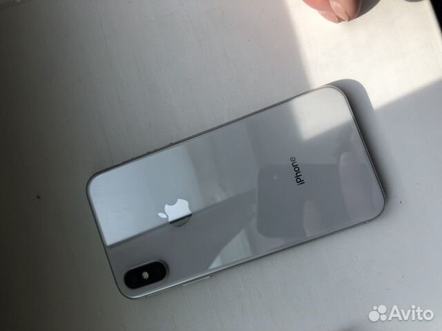 Телефон iPhone X 64гб
