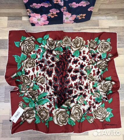 Новый женский шёлковый платок Dolche&gabbana Новый женский шёлковый платок Dolche&gabbana