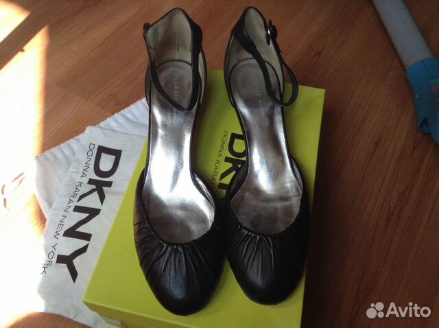 Туфли босоножки dkny кожа ориг Италия 38 устойчивы Туфли босоножки dkny кожа ориг Италия 38 устойчивы