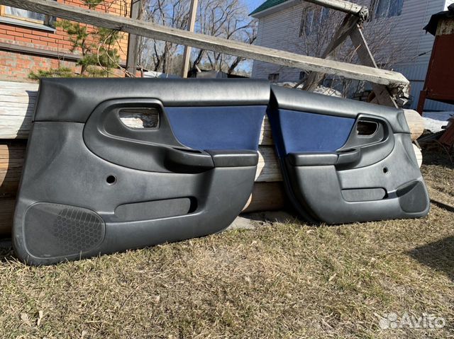 Обшивки передних дверей Subaru Impreza wrx sti Обшивки передних дверей Subaru Impreza wrx sti