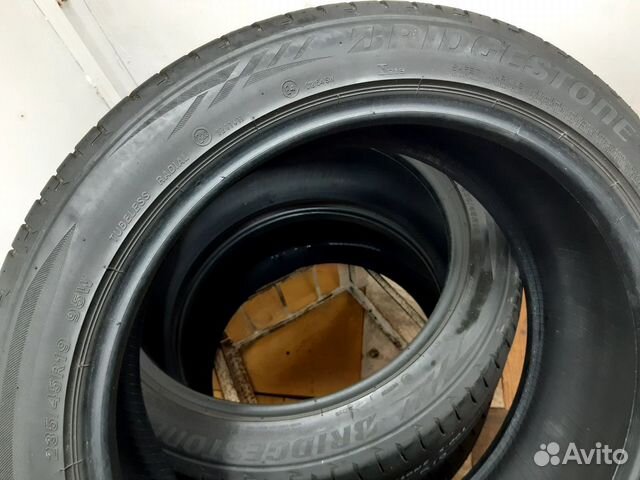 Bridgestone Potenza S-001 235/45/19 R19 (3-6Л) Bridgestone Potenza S-001 235/45/19 R19 (3-6Л)