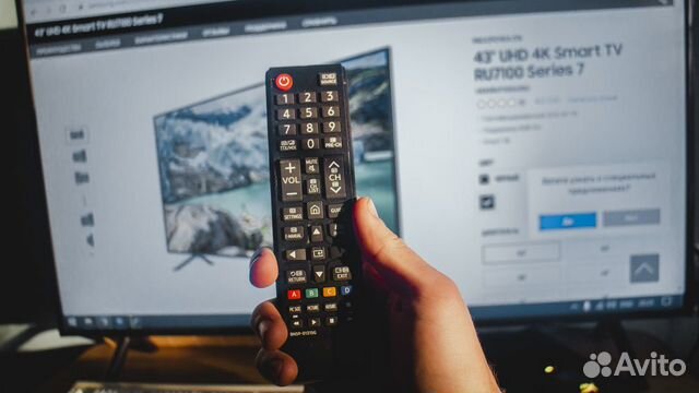 Телевизор Samsung 43 UHD 4K Smart TV RU7100