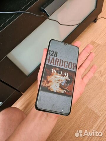 Продам Samsung Galaxy A70 2019