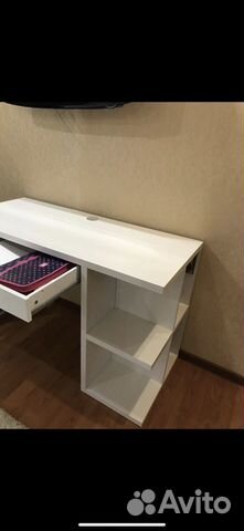 Письменный стол и стул Письменный стол и стул