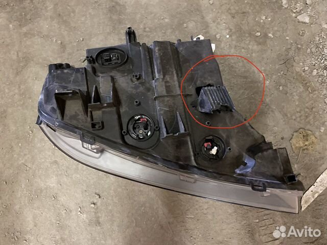 Фара передняя левая BMW X3 F25 Фара передняя левая BMW X3 F25