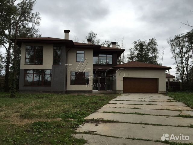 Дом 380 м² на участке 35 сот.