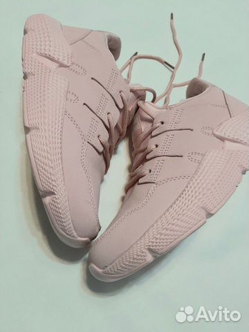 Кроссовки новые Р. 37 Кроссовки новые Р. 37