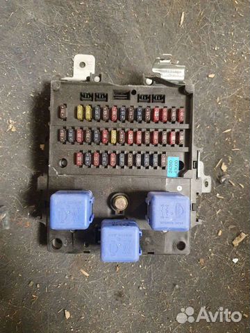 Монтажный блок предохранителей Nissan maxima qx 32