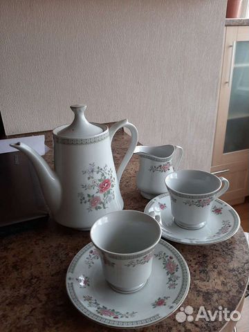 Часть столового сервиза