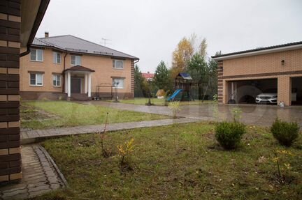 Коттедж 476 м² на участке 15 сот.