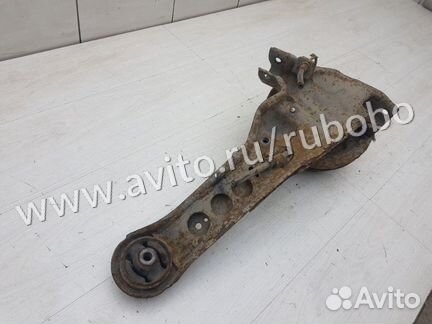 Кулак задний правый Mitsubishi Mirage 5 4G15 1998